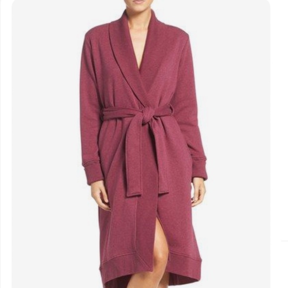 NWT UGG Burgundy Robe Size XS NEVER USED - Picture 3 of 14